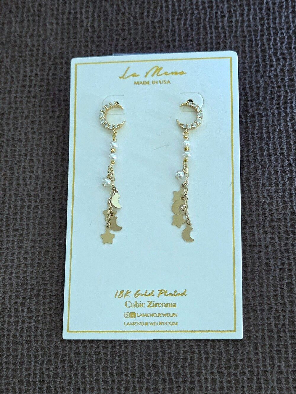 La Meno Moon🌙 and Star⭐ Dangle Earrings - Picture 13 of 14